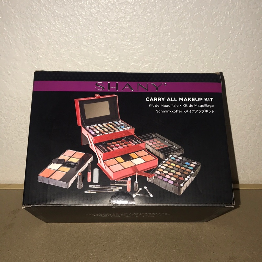 Shany carry all makeup kit